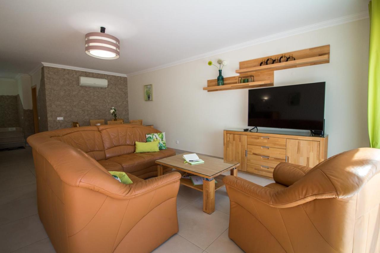 Cliff-Top Townhouse With Stunning Ocean Views Карвоейру Экстерьер фото